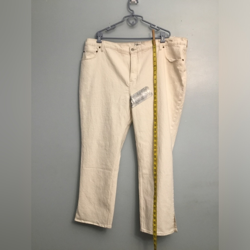 Abercrombie & Fitch Women's Cream Cropped Jeans